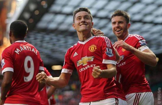 都只能眼睁 都只能眼睁